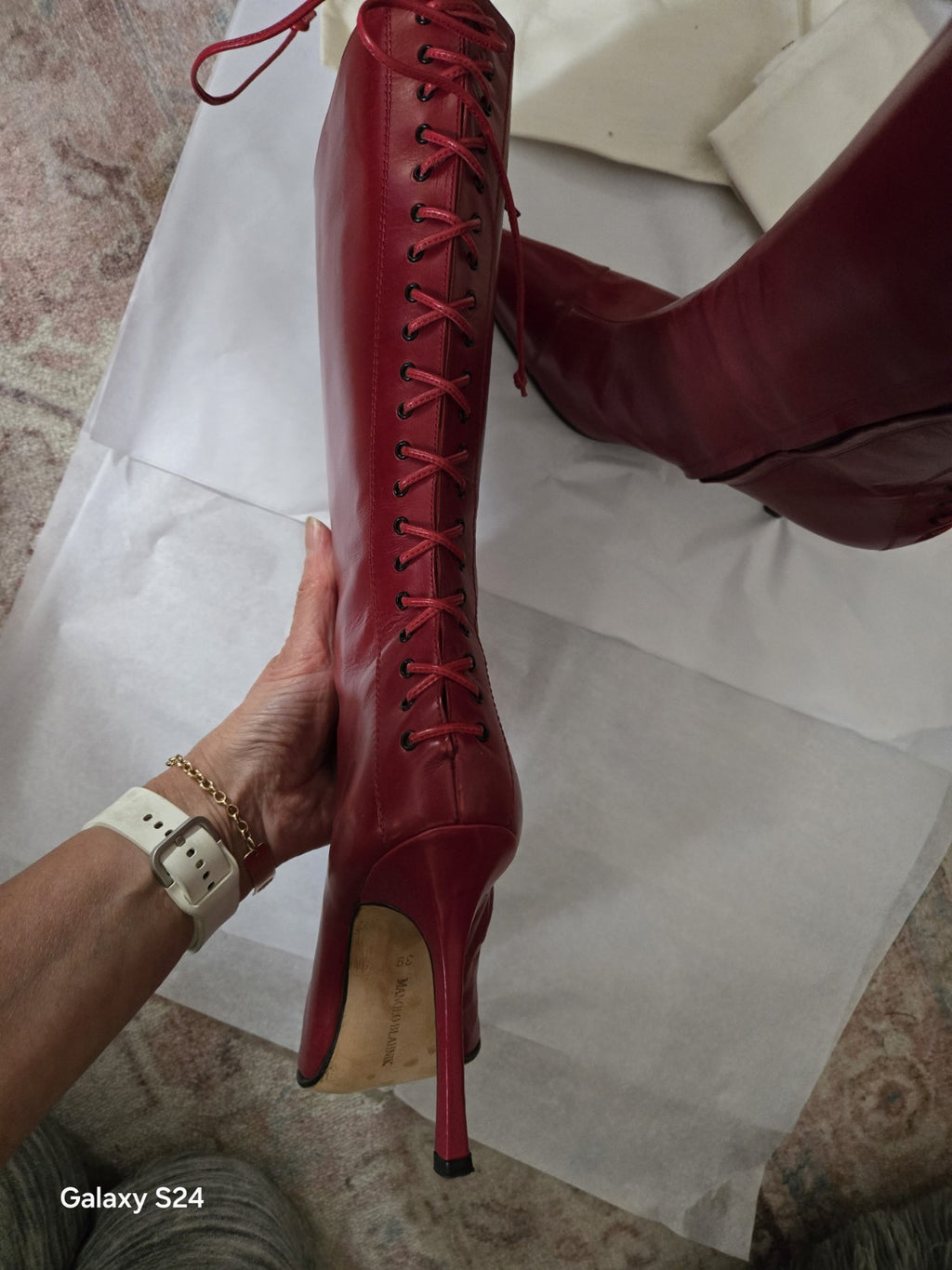 Red Leather MANOLO BLAHNIK LACE UP BOOTS SIZE 39 Perfect Condition