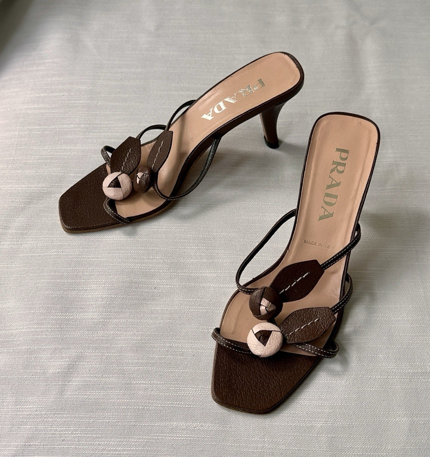 Vintage 90s 2000s PRADA Leather Rosebud Brown Pink Kitten Heels Sandals Size 37