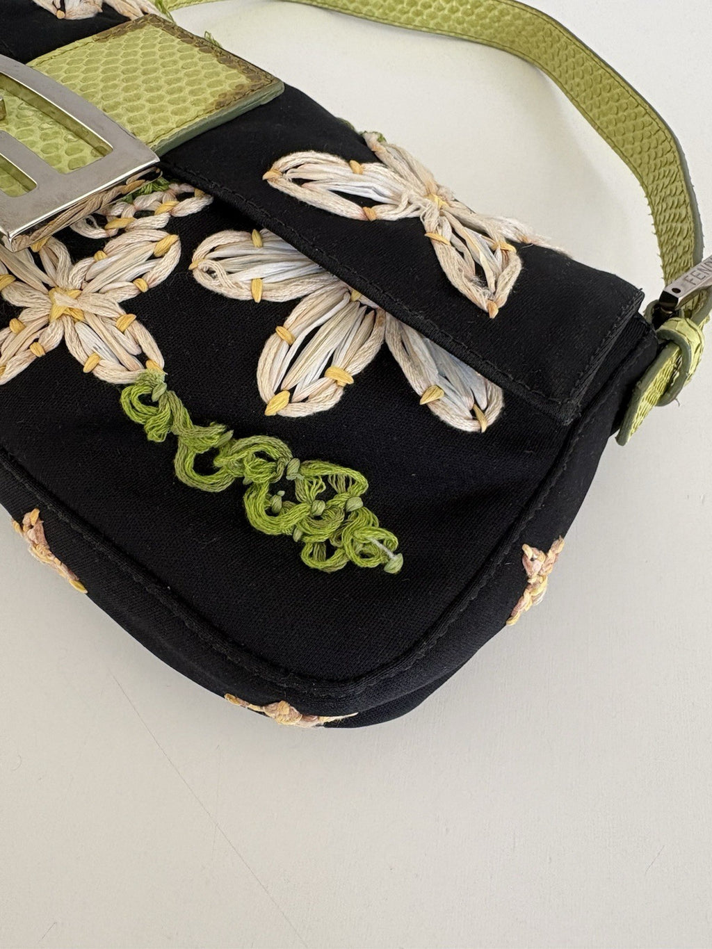 Auth VTG FENDI Baguette