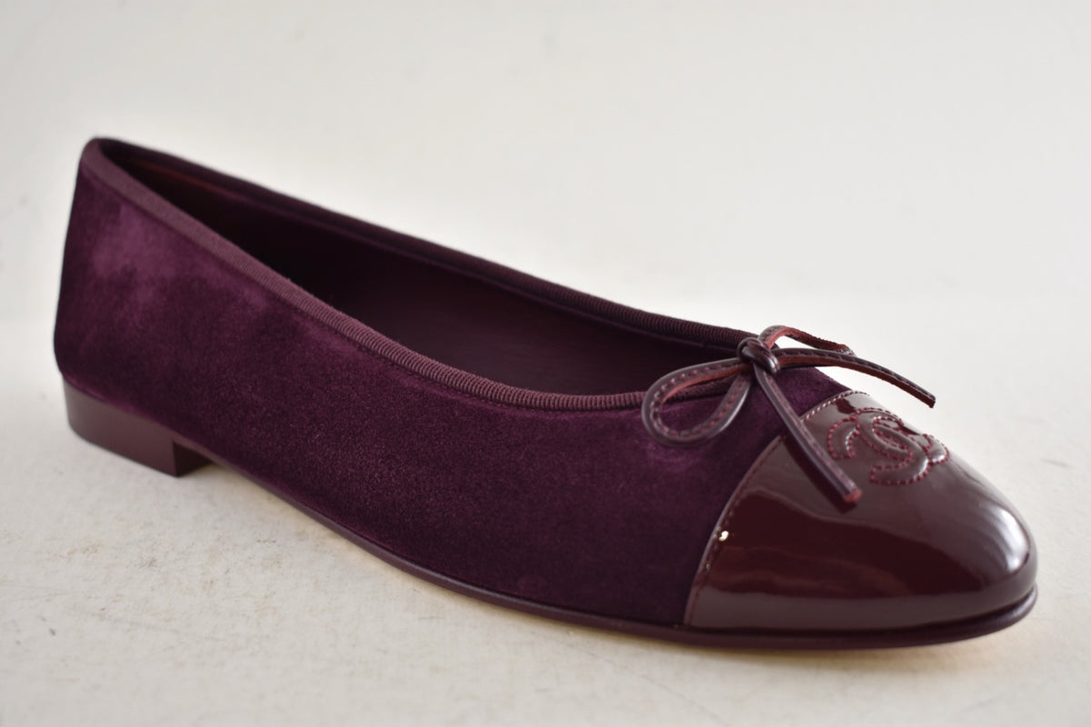 Chanel 26A Burgundy Suede Patent CC Logo Ballet Flat 38.5