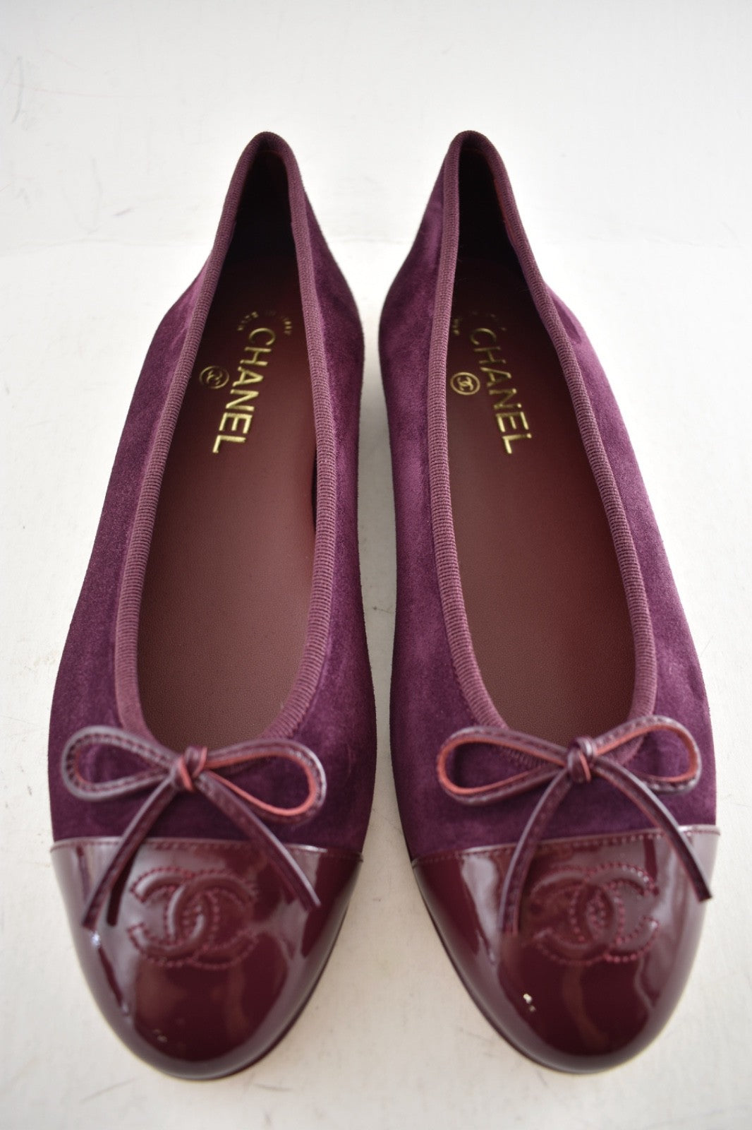 Chanel 26A Burgundy Suede Patent CC Logo Ballet Flat 38.5