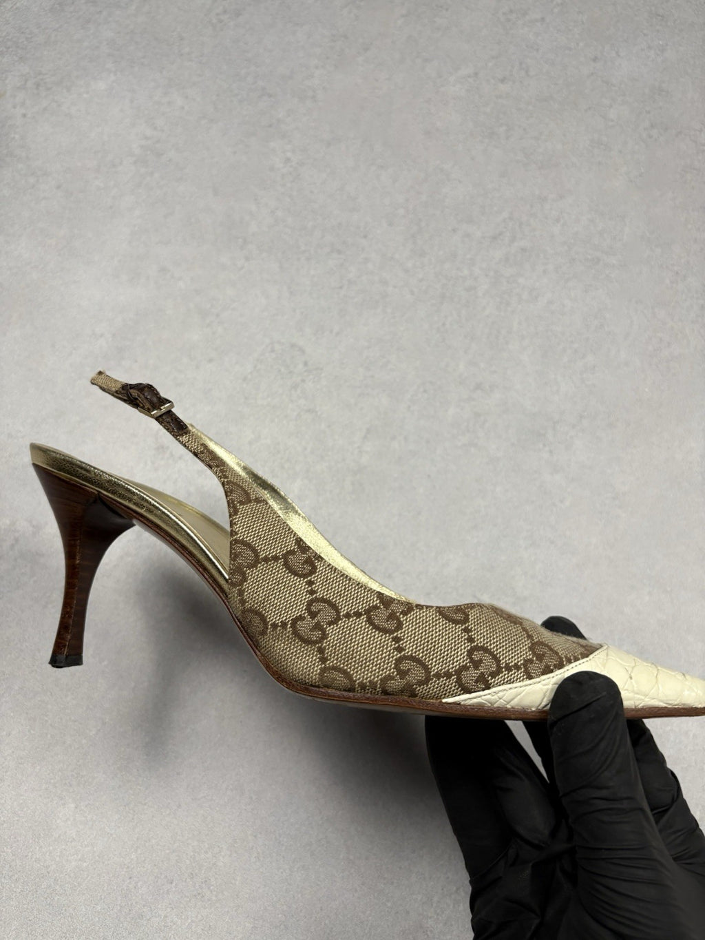 Gucci Vintage GG Monogram Canvas Slingback Pumps Leather Cap Toe EU 37