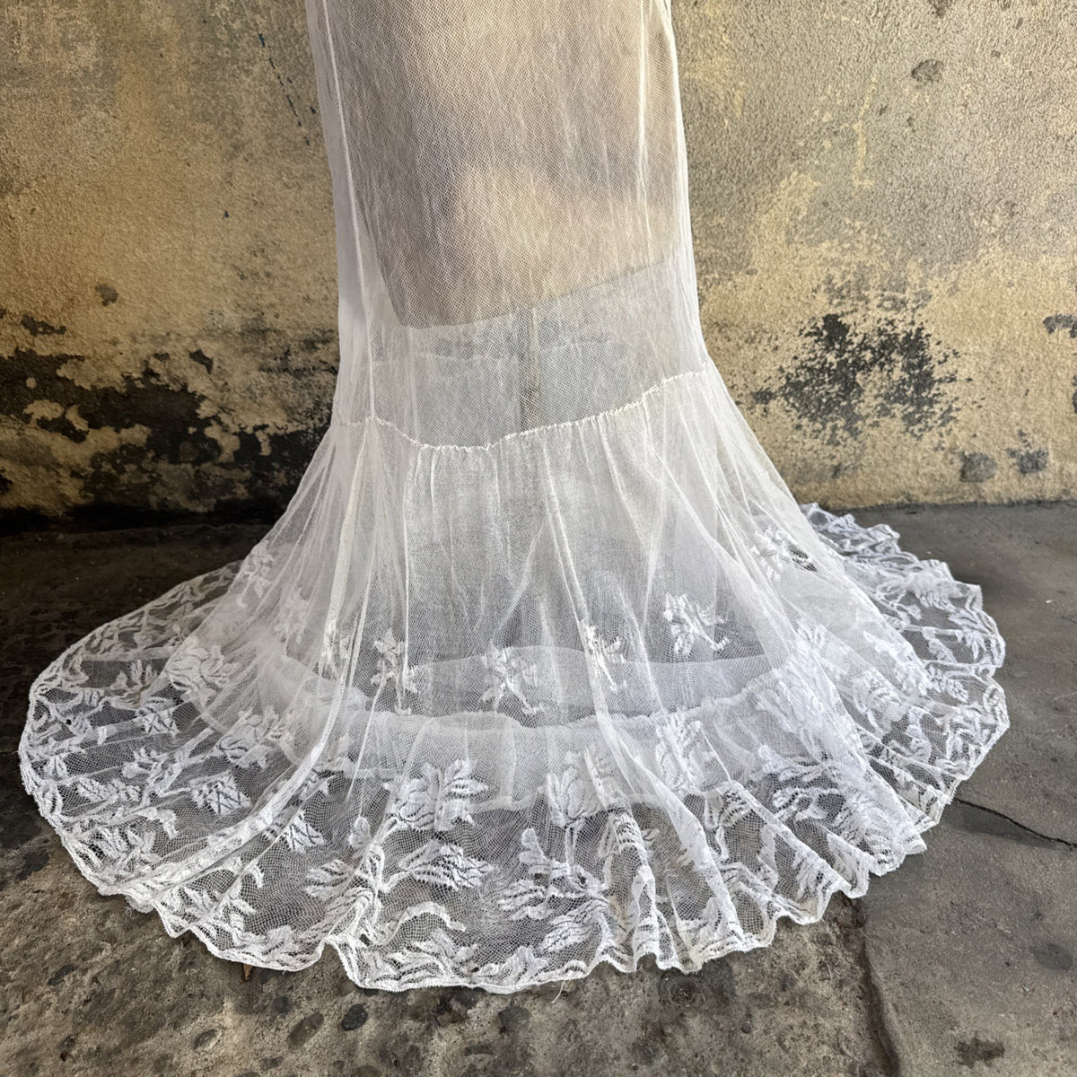 Antique Edwardian White Net Lace Dress Floral Lace Maxi Ruffle Bridal Vintage