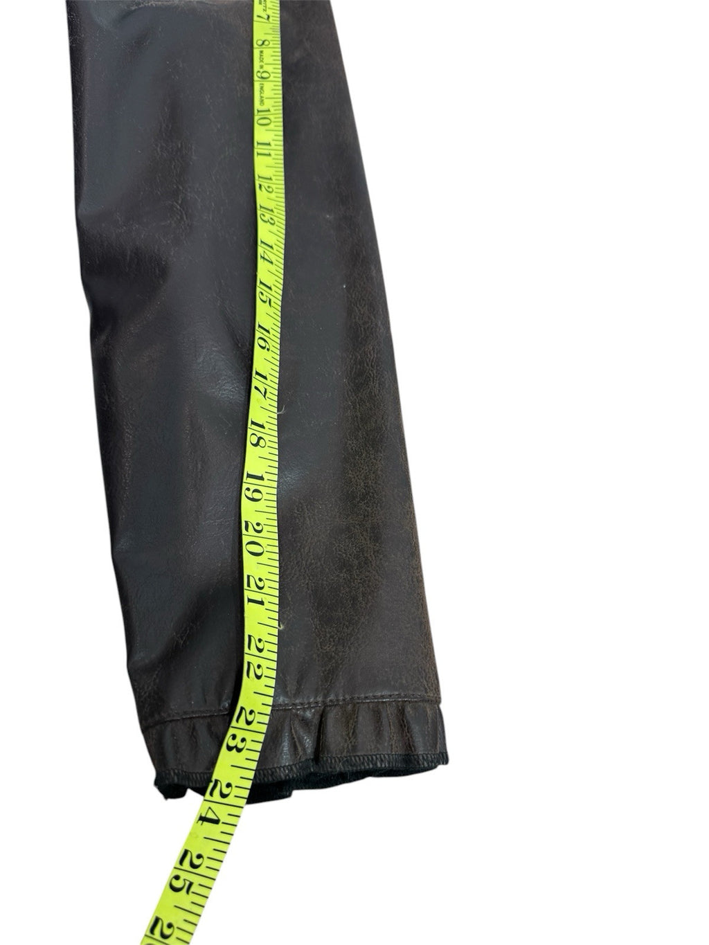 Vintage Women’s Faux Leather Jacket scalloped trim waist length fitted 2 Pockets