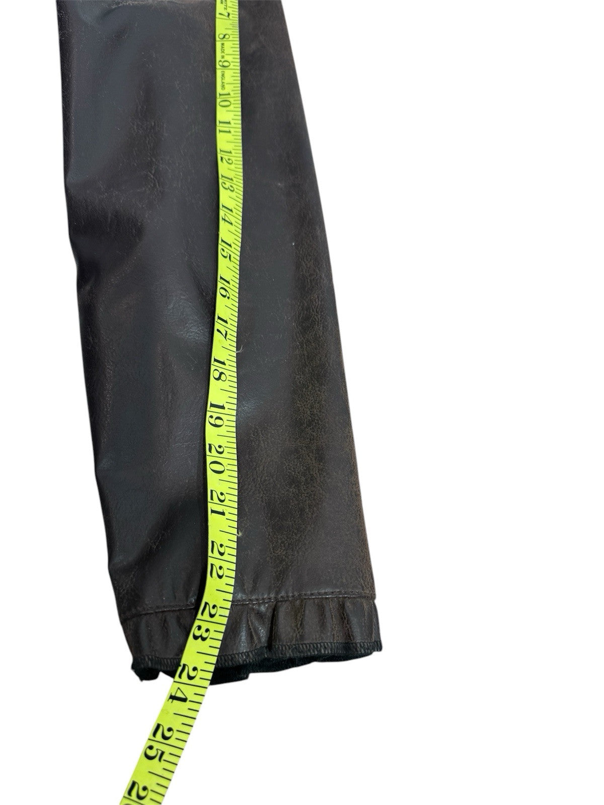 Vintage Women’s Faux Leather Jacket scalloped trim waist length fitted 2 Pockets