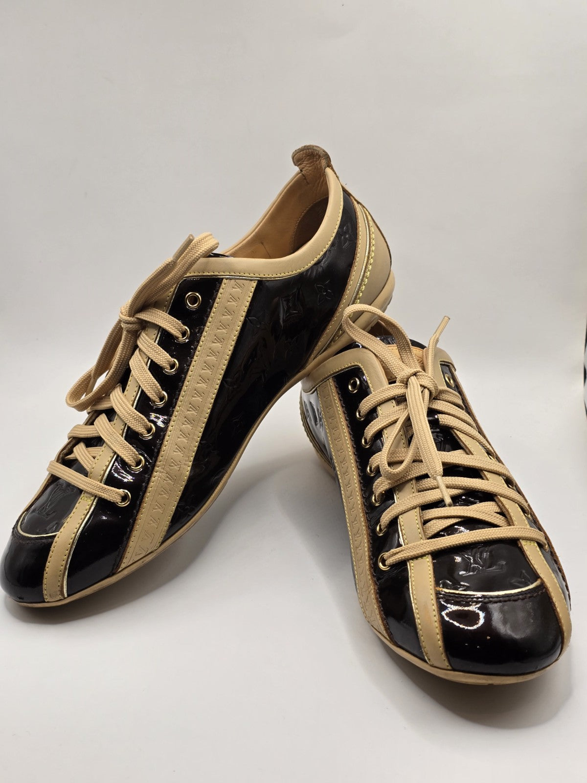 Louis Vuitton Amarante and Beige Monogram Vernis Leather Low Top Shoes