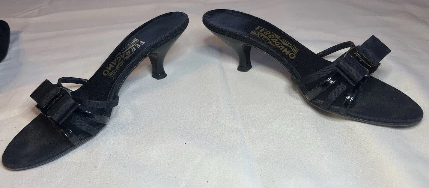 Salvatore Ferragamo Vara Kitten Black Patent Leather Bow Shoes Size 6.5