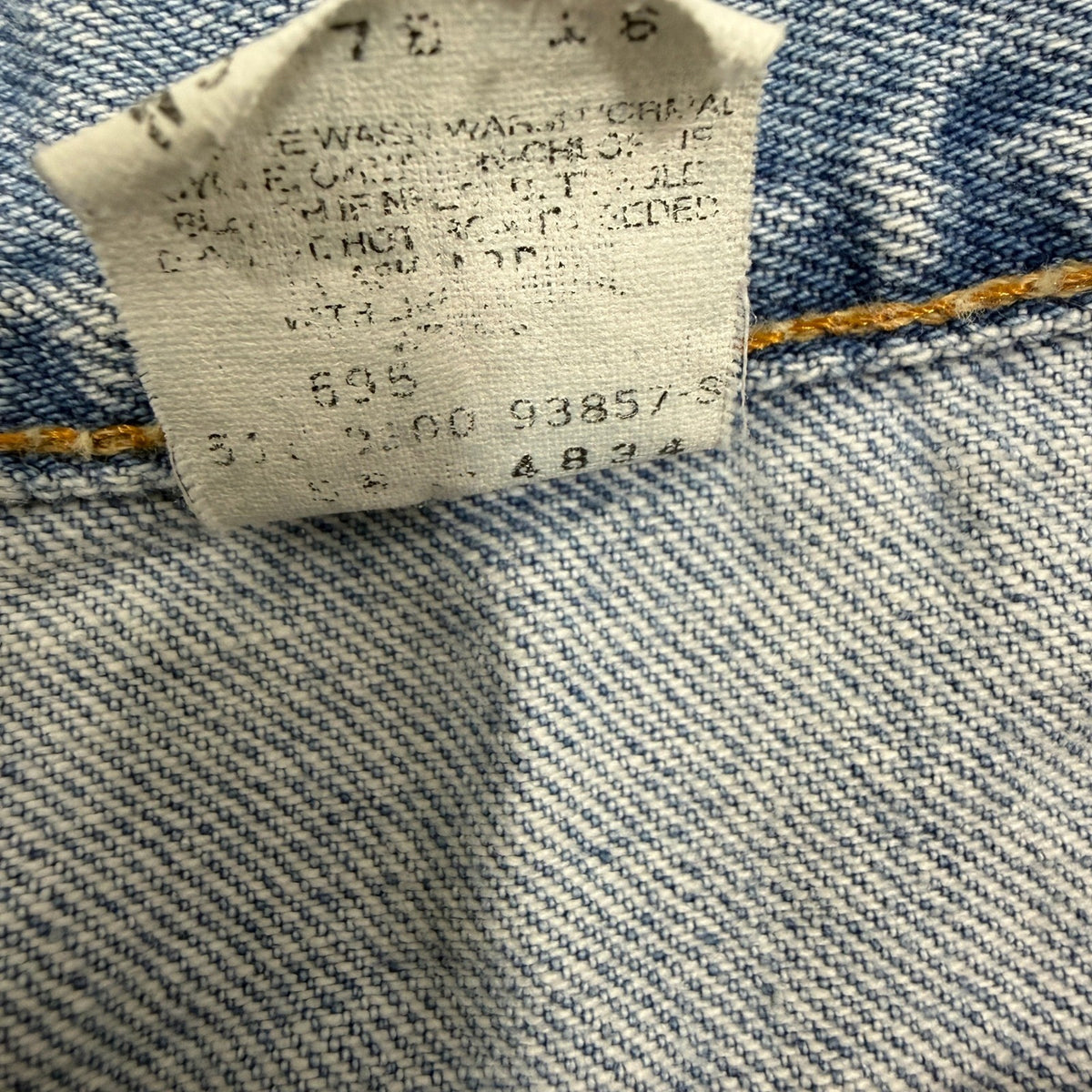 Levi's 1990s 550 Jeans Light Wash 33x32