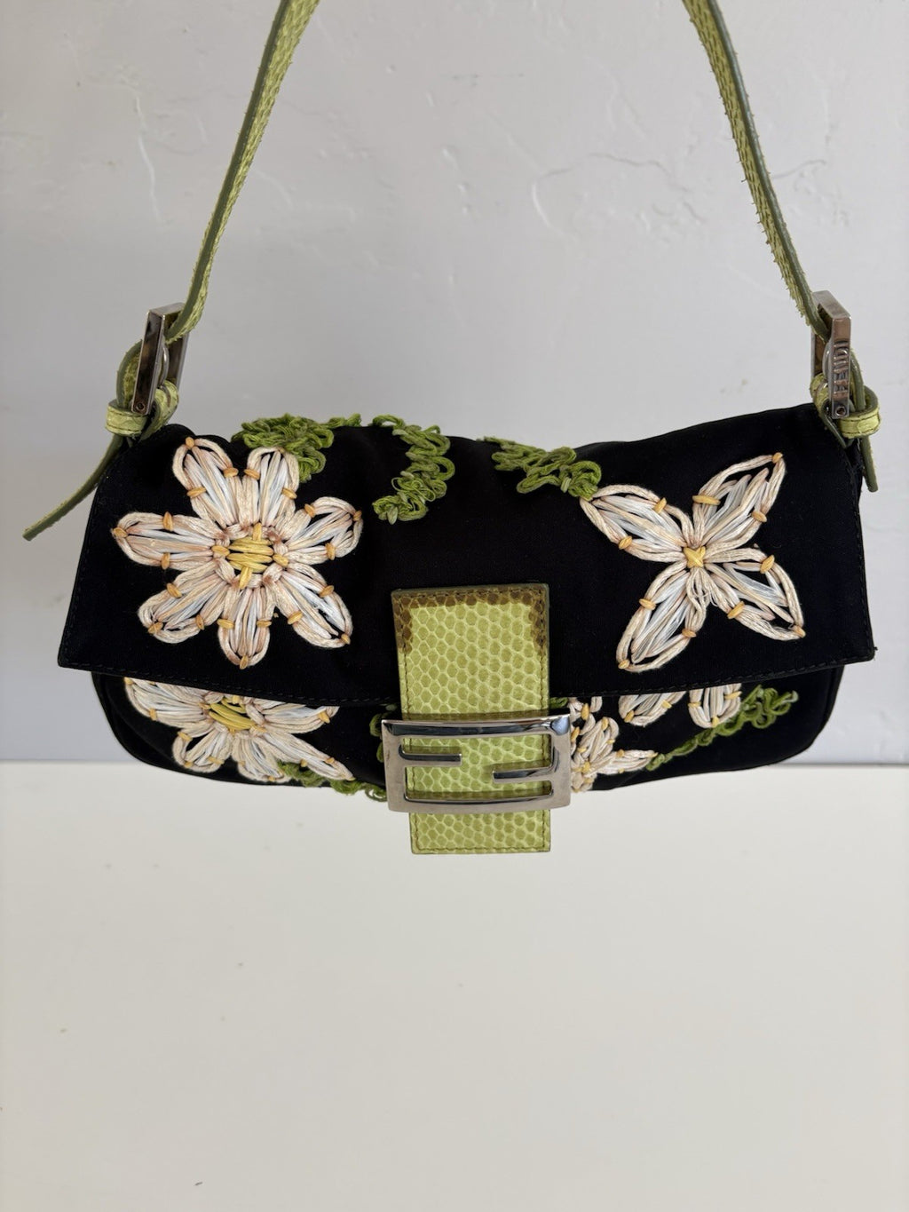 Auth VTG FENDI Baguette