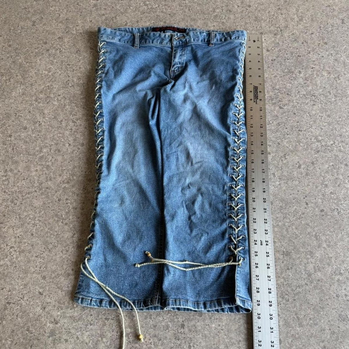 Mudd 2000s Y2K Low Rise Lace Up Capri Jeans