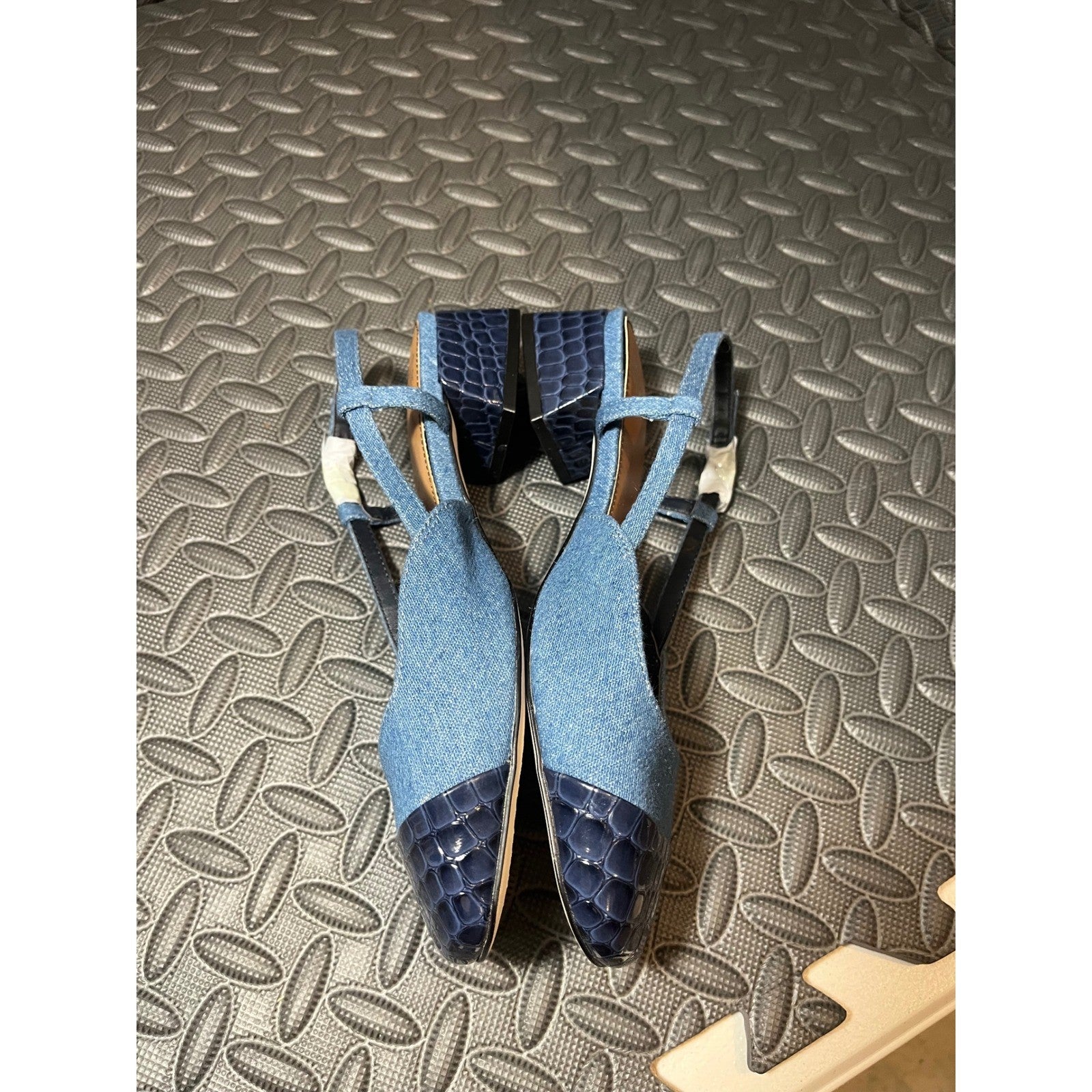 Donald Pliner Blue Denim Croc Embossed Cap Toe Slingback Heels