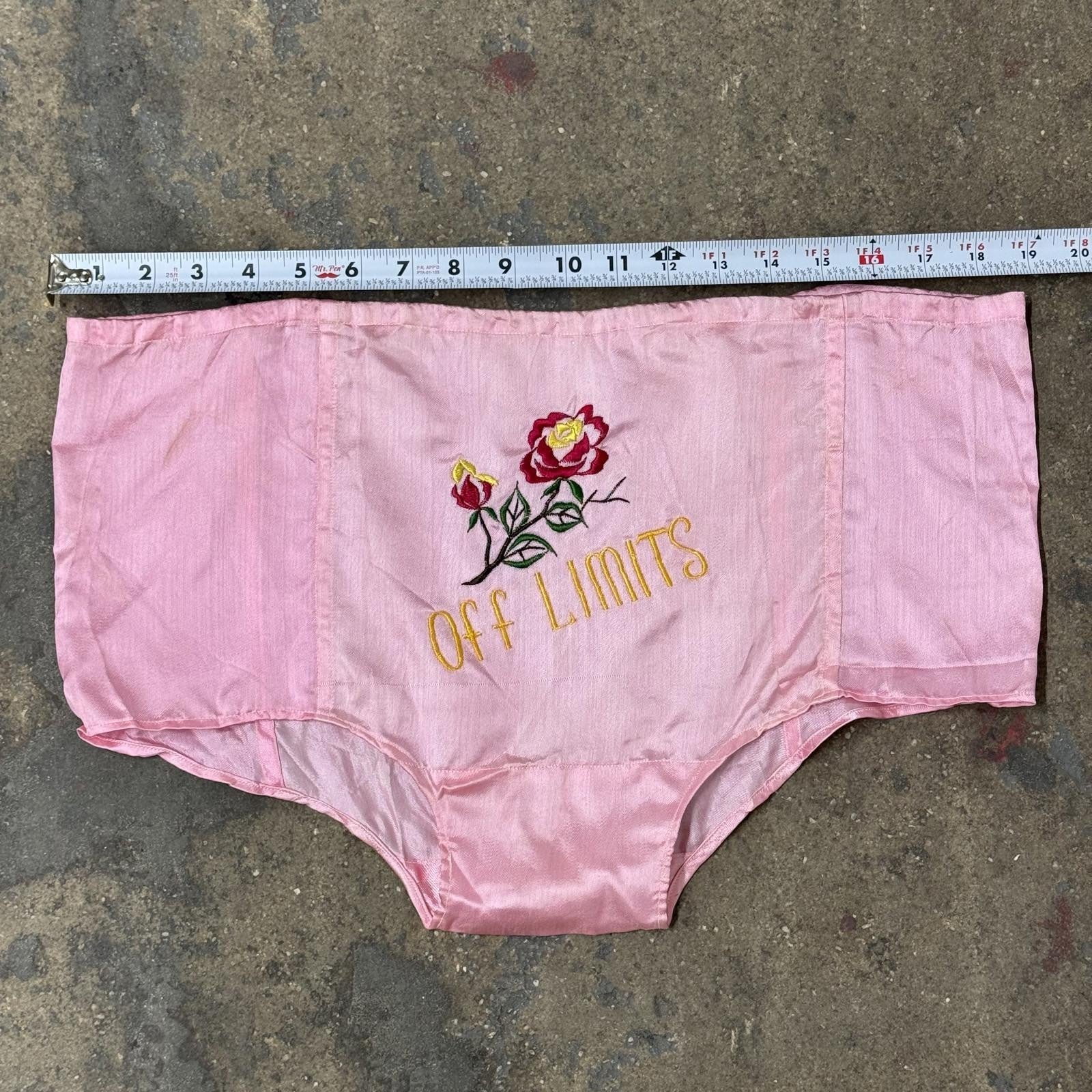 1940s Embroidered Lingerie Set Pink