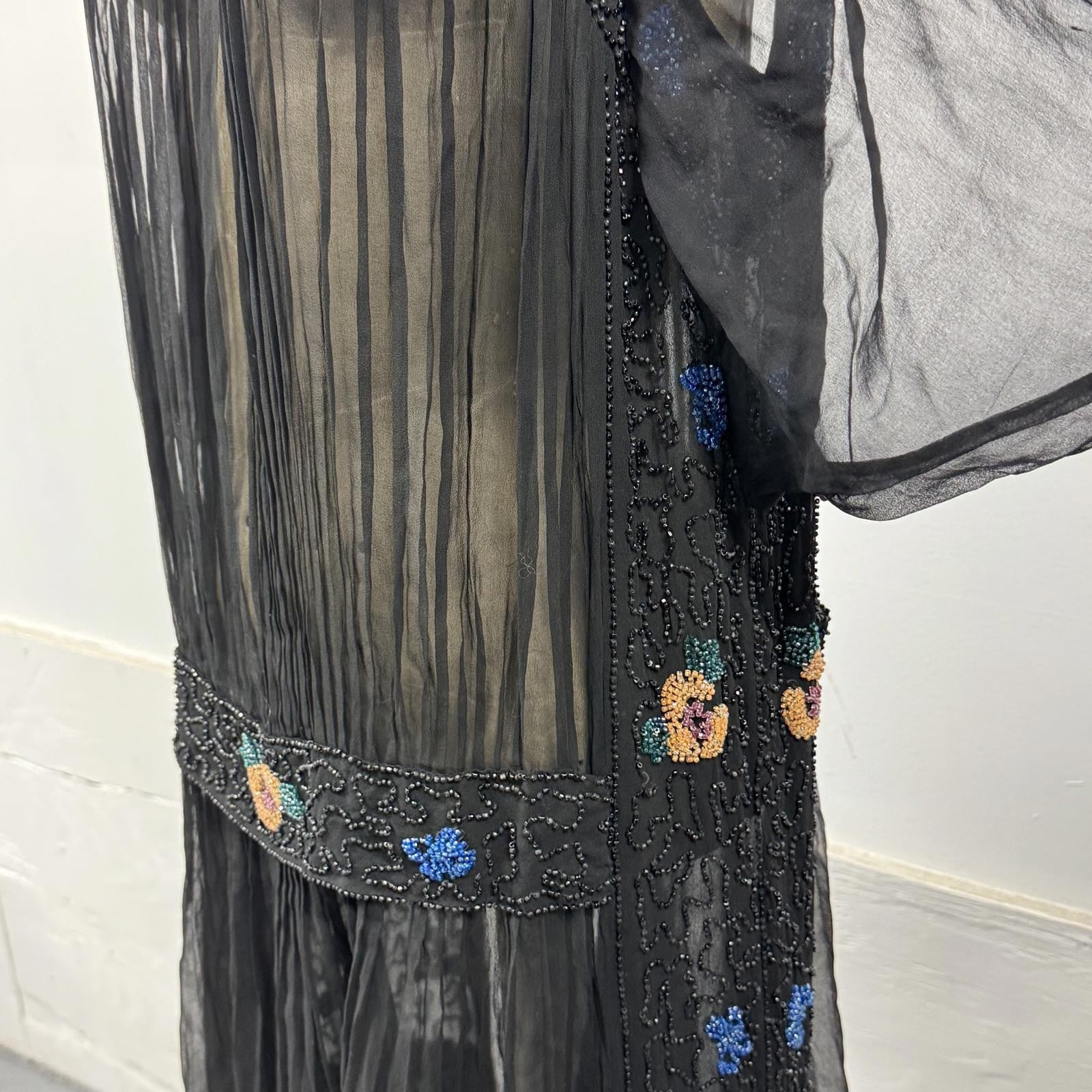 Pristine Vintage Antique 20s Beaded Black Silk Flapper Dress