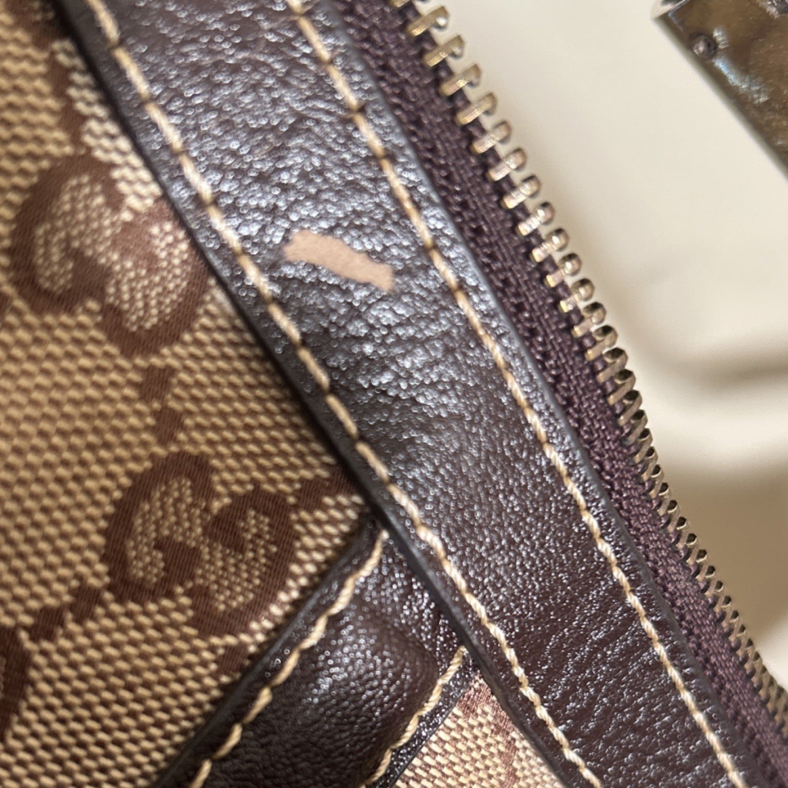 Gucci Brown Beige GG Logo Shoulder Bag Tassel Bamboo Silver Hardware Zip