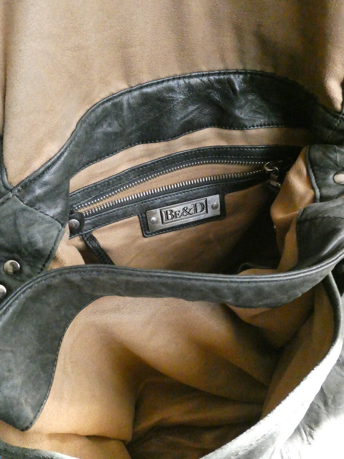 Be&D Women's Gray Leather Shoulder Bag Crossbody