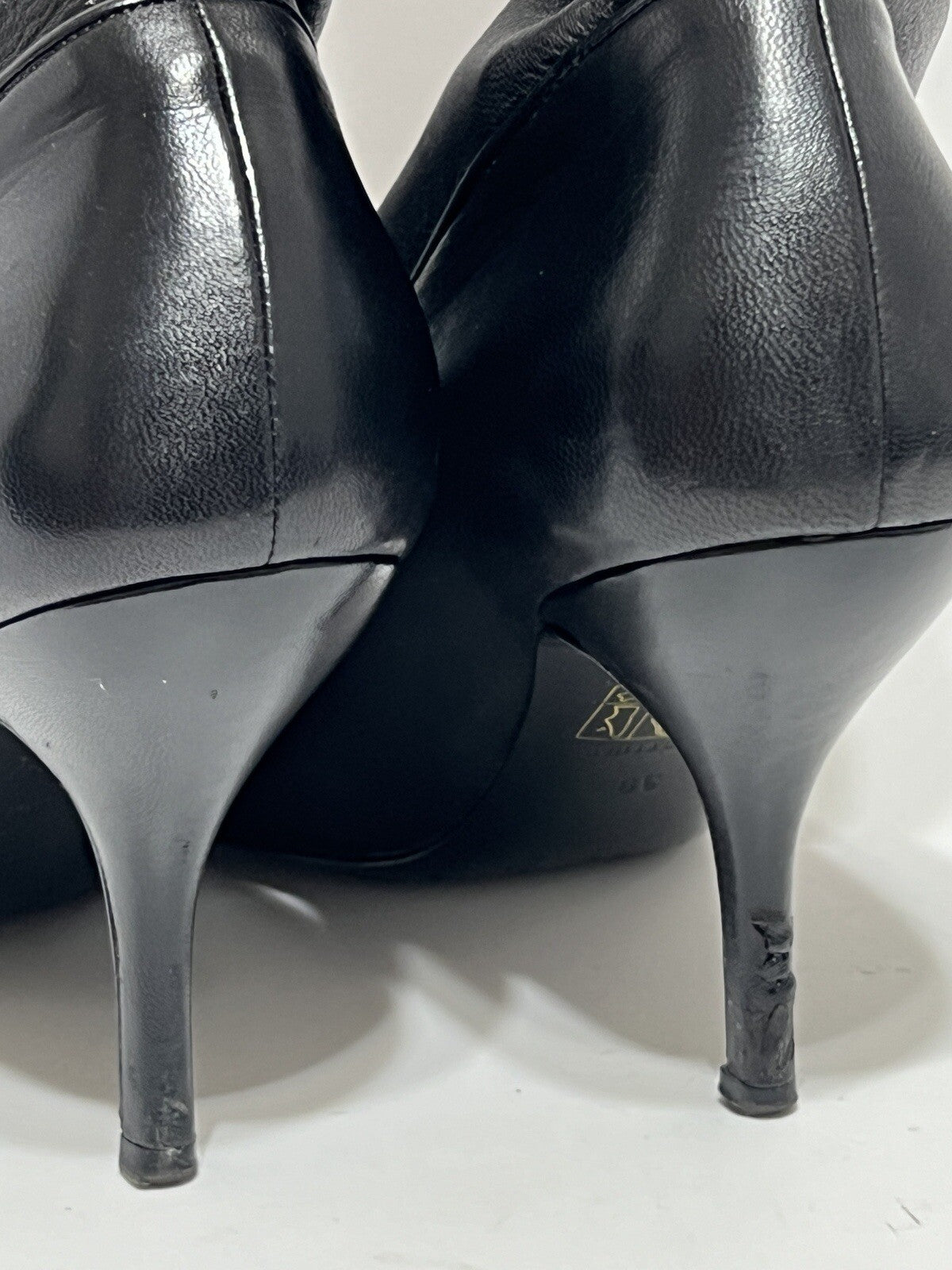 Vtg CHANEL BLACK LEATHER CC LOGO SOCK BOOTS 39