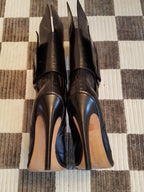 Brand New Authentic Manolo Blahnik Kid Leather Boots 39