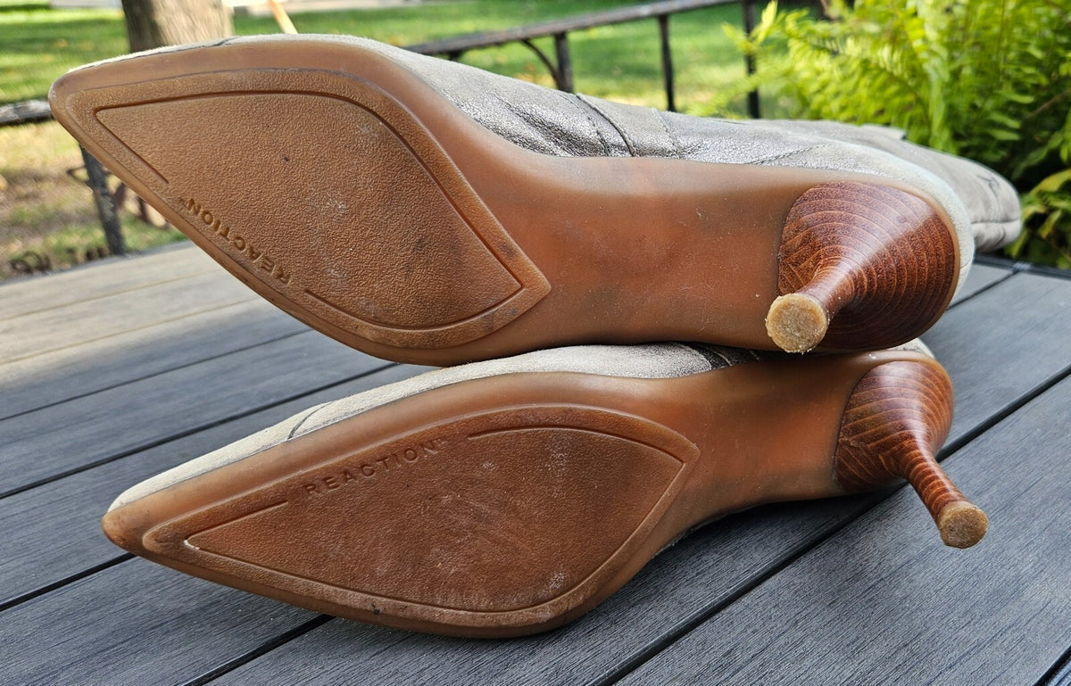 Vintage Y2K Kenneth Cole New York Cos I’m Hot Silver Western Boots Size 8.5