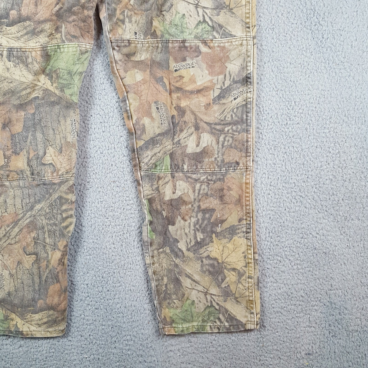 Wrangler Y2K Camo Double Knee Work Pants Size 34x31