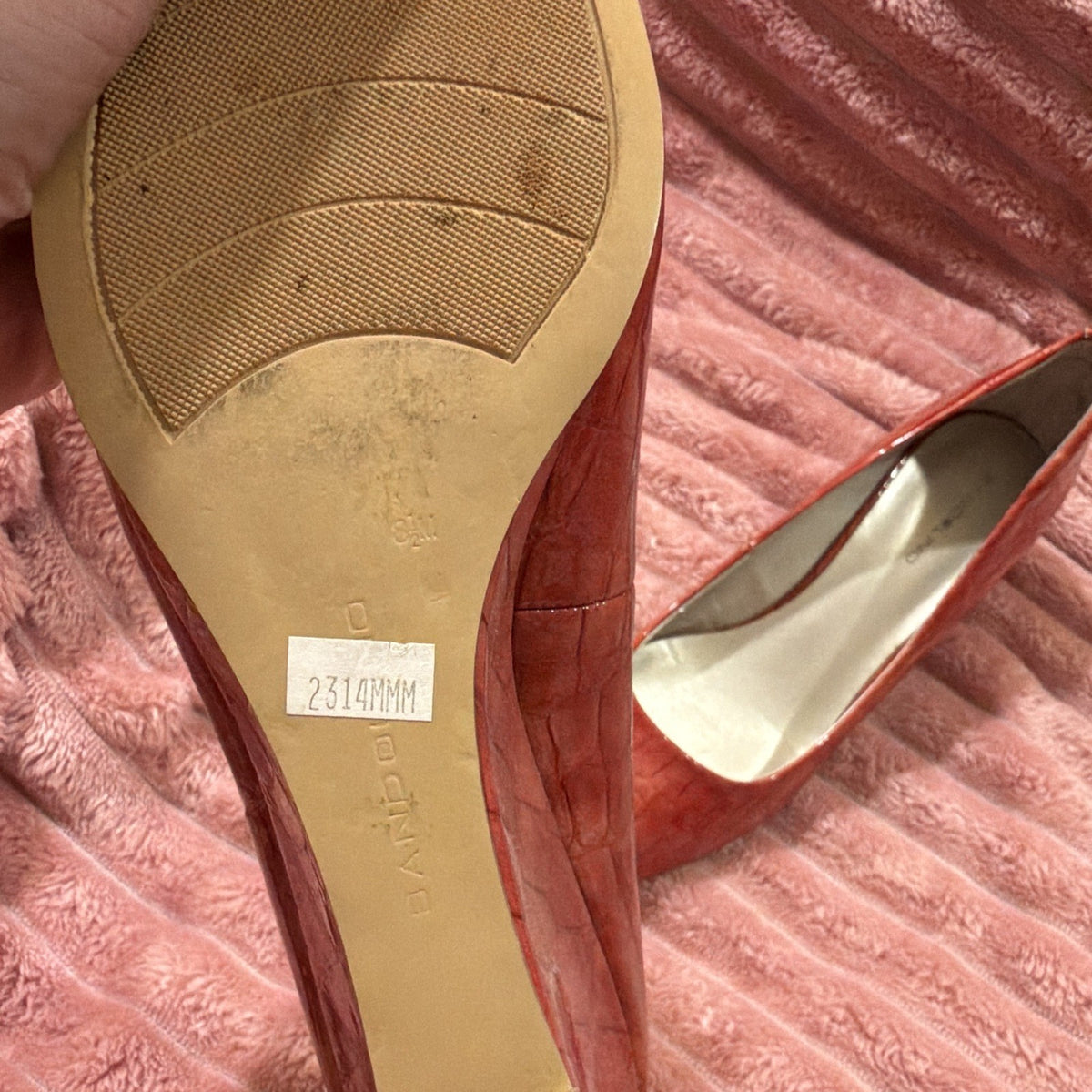 Bandolino Red Patent Leather Croc Embossed Peep Toe Wedge Heels Size 8.5