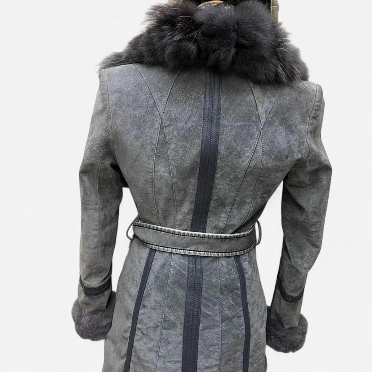 Vero Moda Fitted Pigskin Leather and Rabbit Fur Jacket