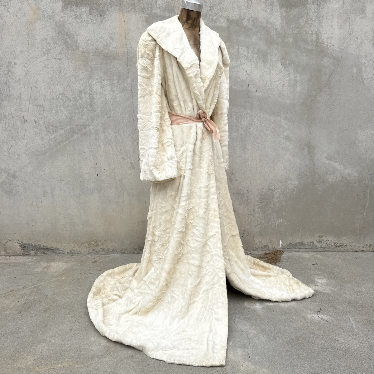 Vintage 1930s White Plush Teddy Bear Dressing Gown Ermie Art Deco Dress Coat