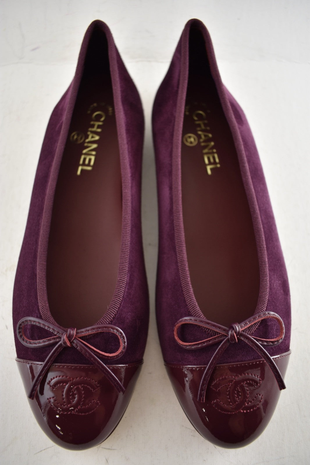 Chanel 26A Burgundy Suede Patent CC Logo Ballet Flat 38.5