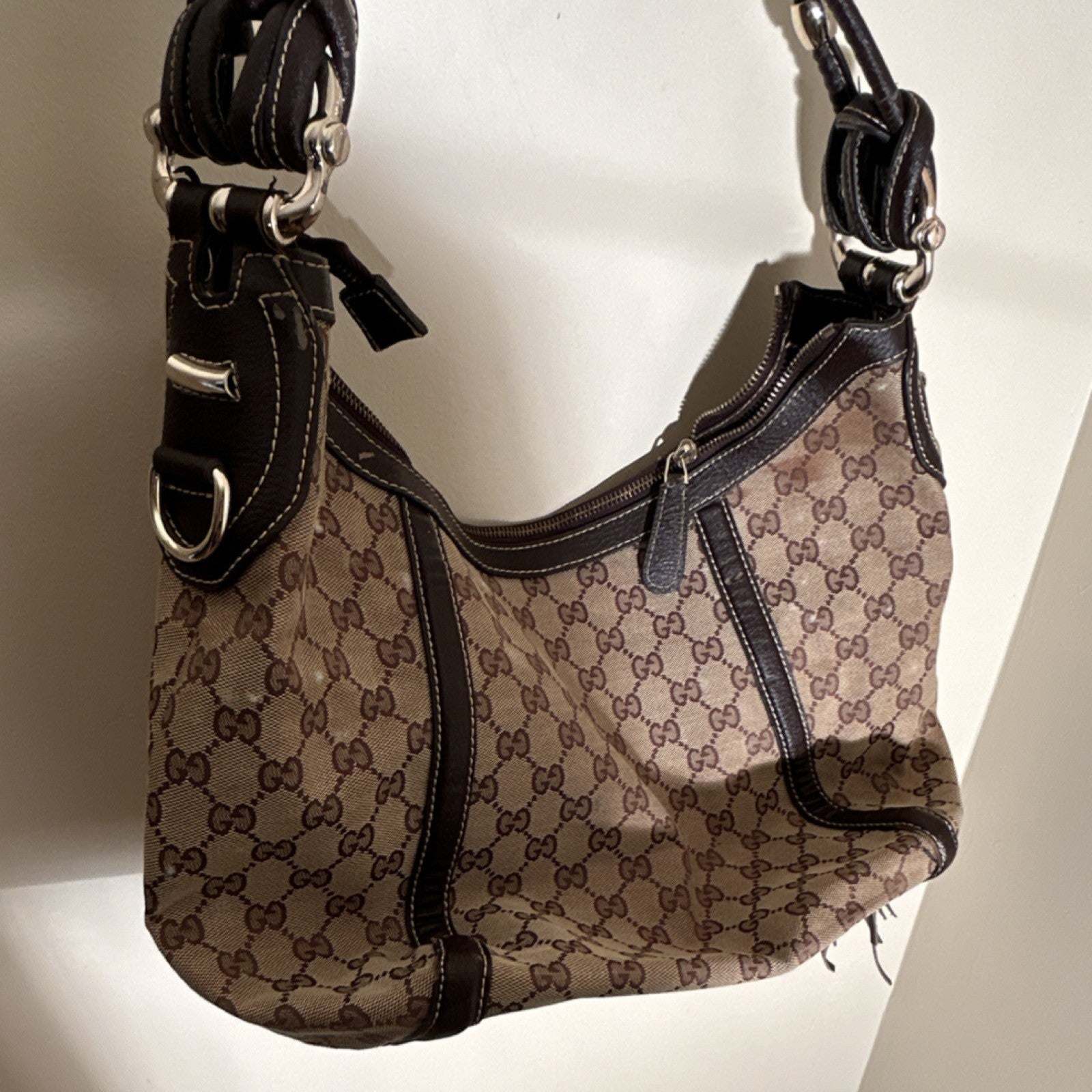 Gucci Brown Beige GG Logo Shoulder Bag Tassel Bamboo Silver Hardware Zip