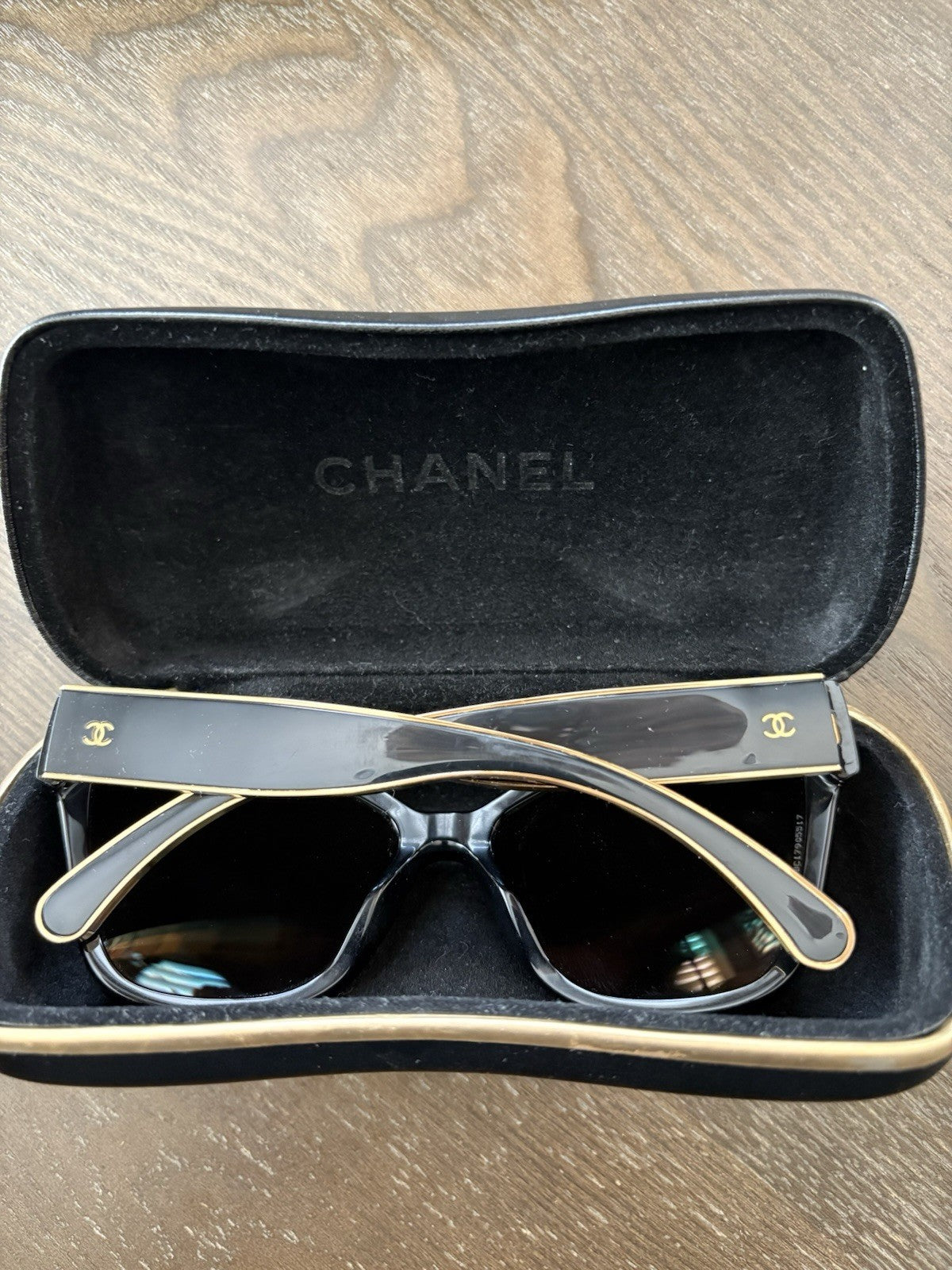 Authentic Chanel CH5271 Black Cat Eye Gold Mirror  Lens CC Logo w/Box & Hardcase