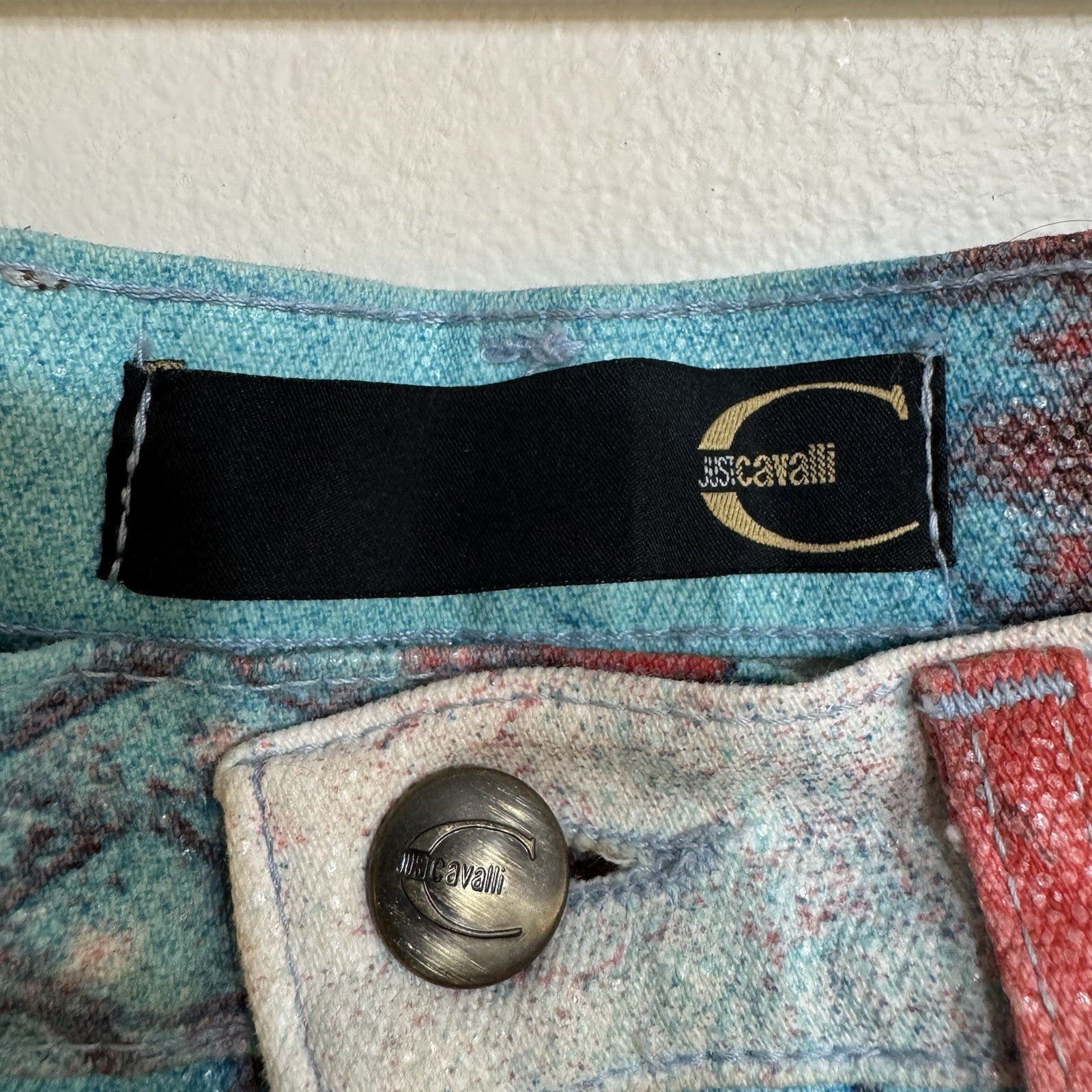 VTG ROBERTO CAVALLI SHIMMER FISH SCALE PRINTED BOOTCUT JEANS