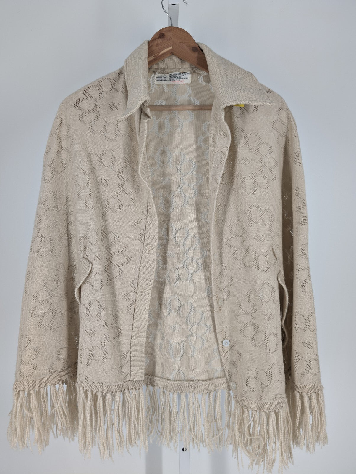 Vintage 70s Hippie Boho Floral Knit Beige Fringe Cape Poncho OS Sweater Button