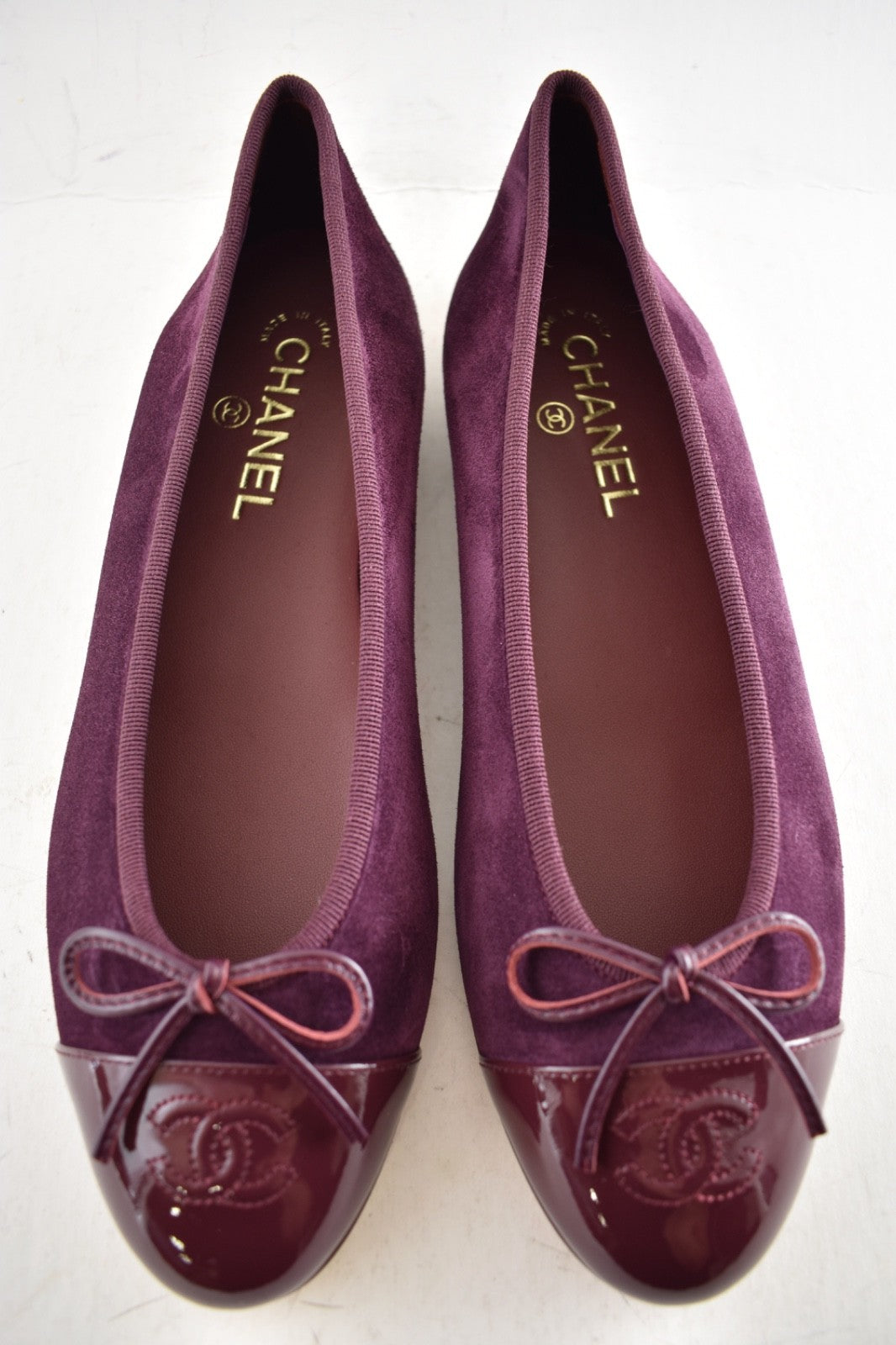 Chanel 26A Burgundy Suede Patent CC Logo Ballet Flat 38.5