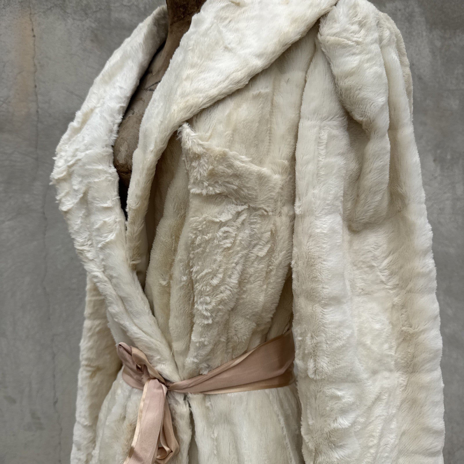 Vintage 1930s White Plush Teddy Bear Dressing Gown Ermie Art Deco Dress Coat