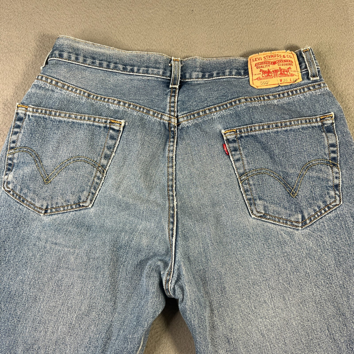 Levi's 550 Blue Light Wash Relaxed Fit Jeans 36x32