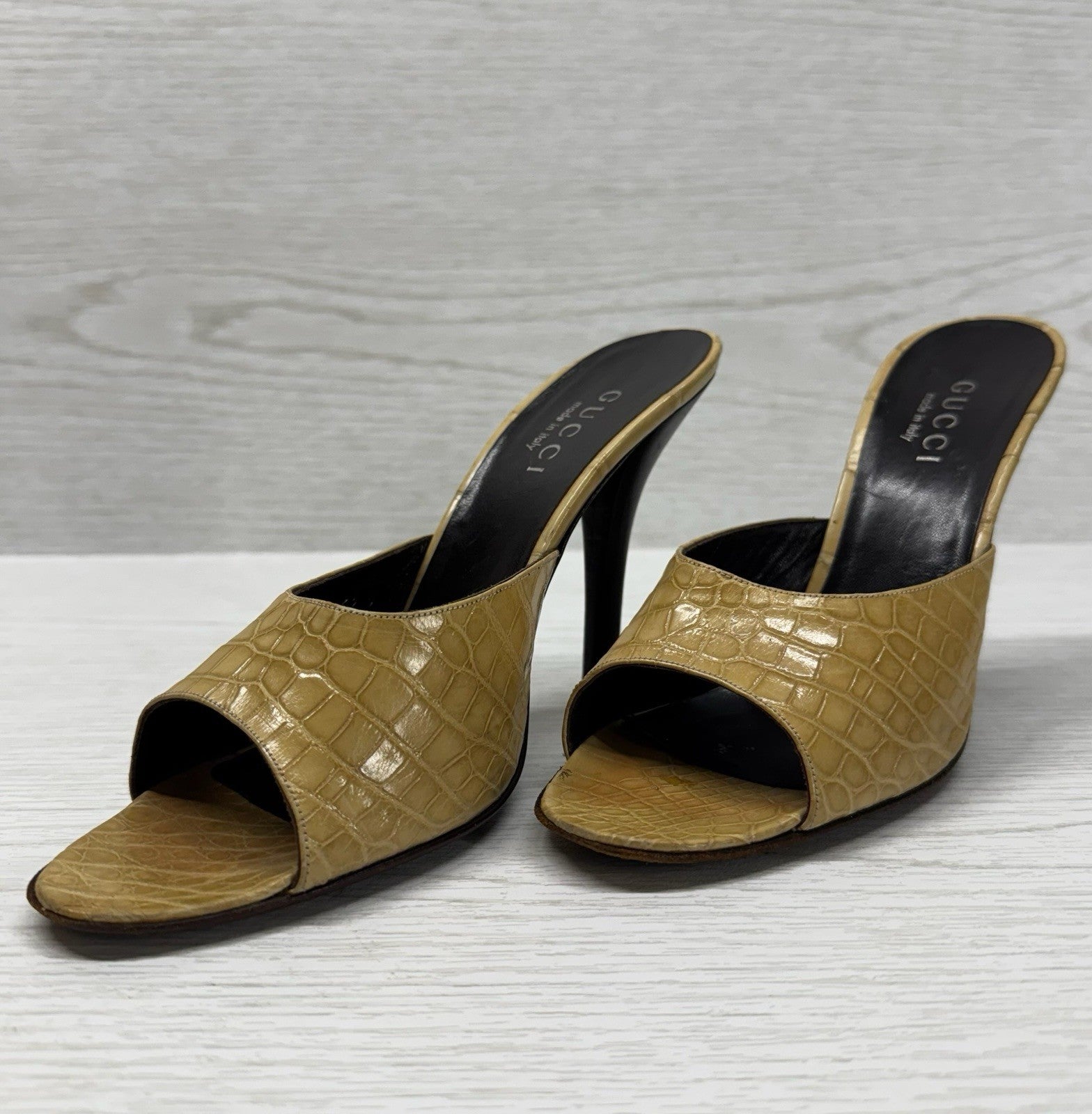 GUCCI Tan Croc leather Stiletto Mules Heels Sz 8.5