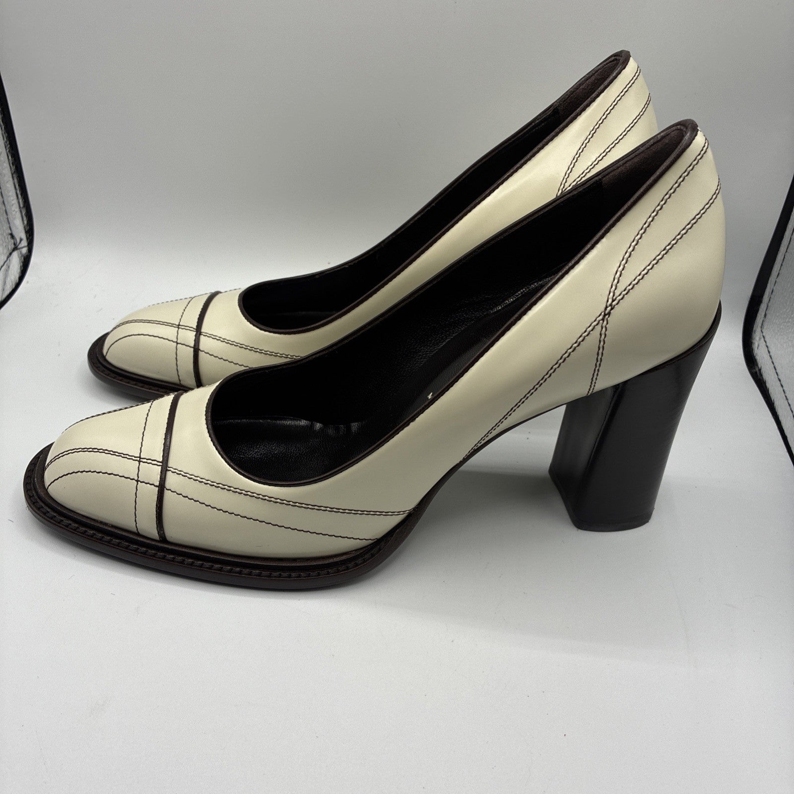 Vintage PRADA Italy NEW Women’s Heel 38 Cream Leather Pump Decorative Stitch