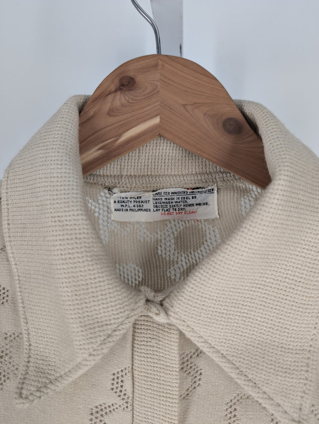 Vintage 70s Hippie Boho Floral Knit Beige Fringe Cape Poncho OS Sweater Button