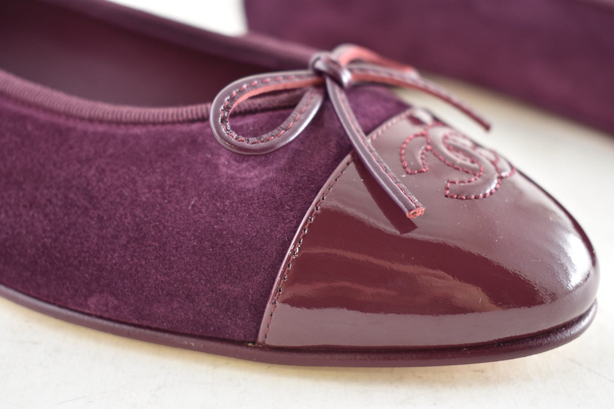 Chanel 26A Burgundy Suede Patent CC Logo Ballet Flat 38.5