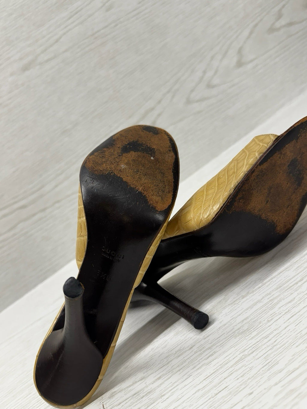 GUCCI Tan Croc leather Stiletto Mules Heels Sz 8.5