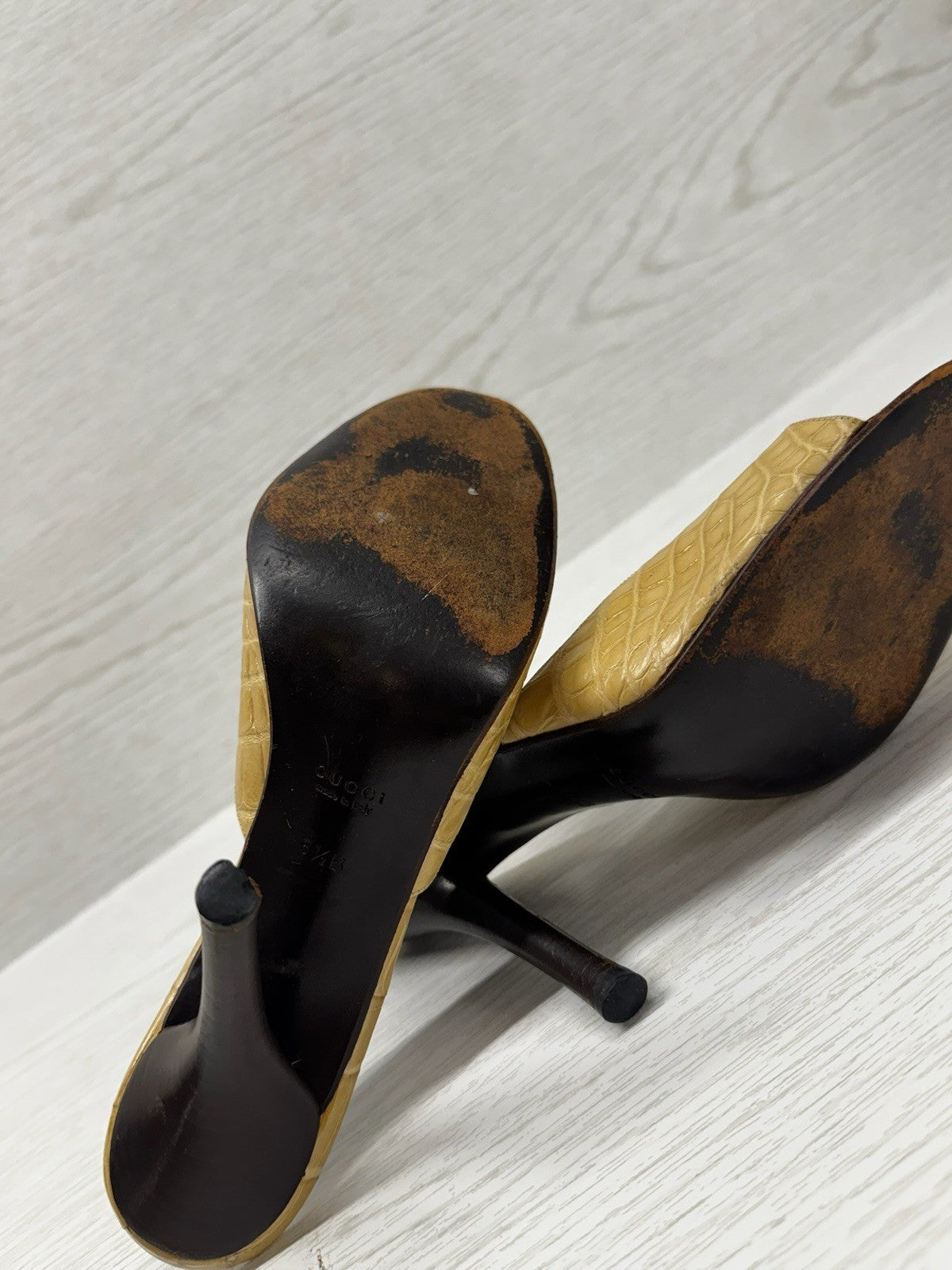 GUCCI Tan Croc leather Stiletto Mules Heels Sz 8.5