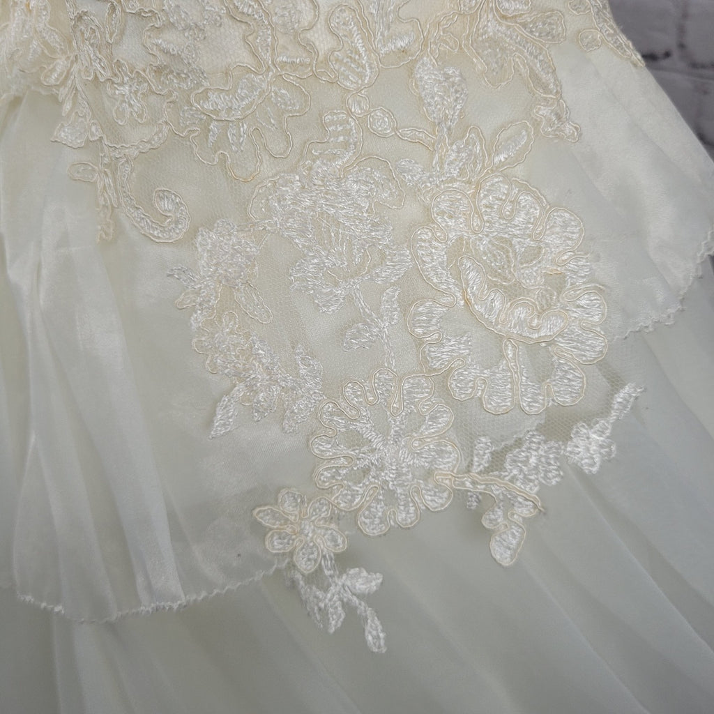 White By Vera Wang Ivory Tiered Strapless Bridal Wedding Gown Dress 12 VW351020