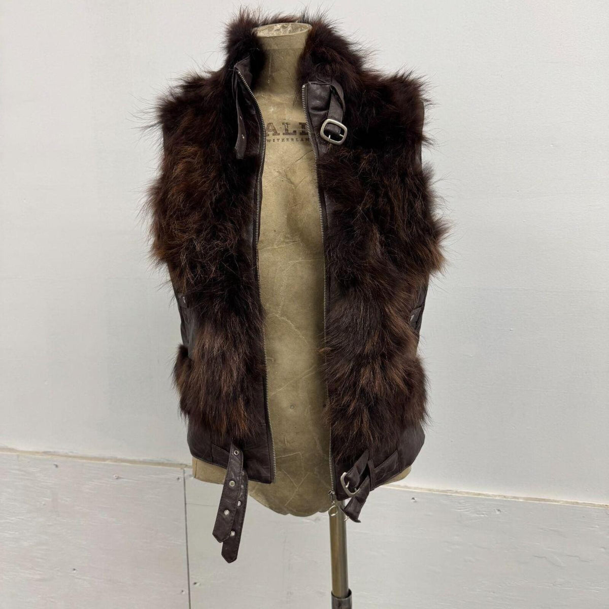 Vintage Y2K Chocolate Leather and Fox Fur Moto Vest