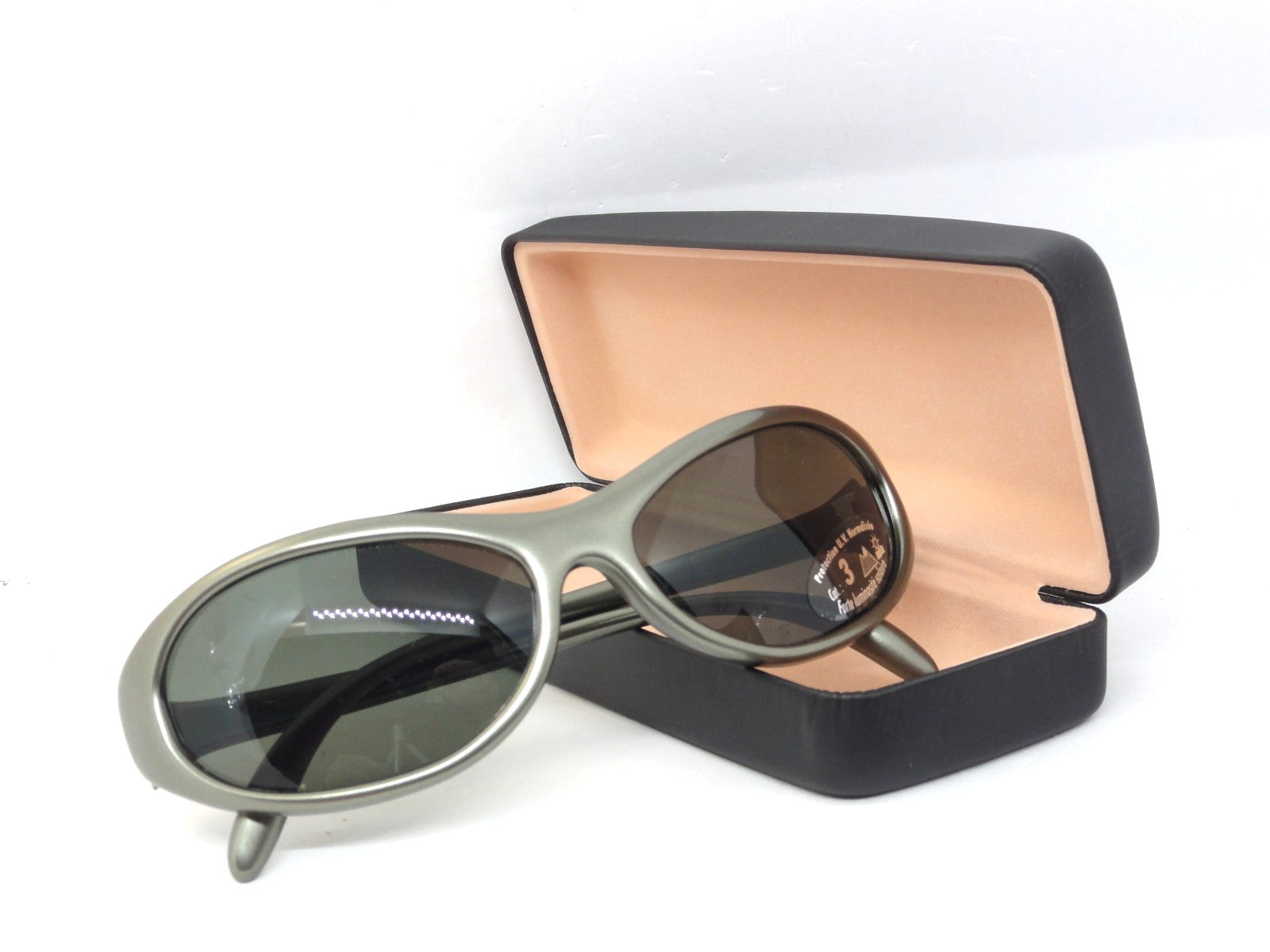 VUARNET 105  VINTAGE 2000S  SUNGLASSES  POLYCARBONATE LENS FRANCE NEW