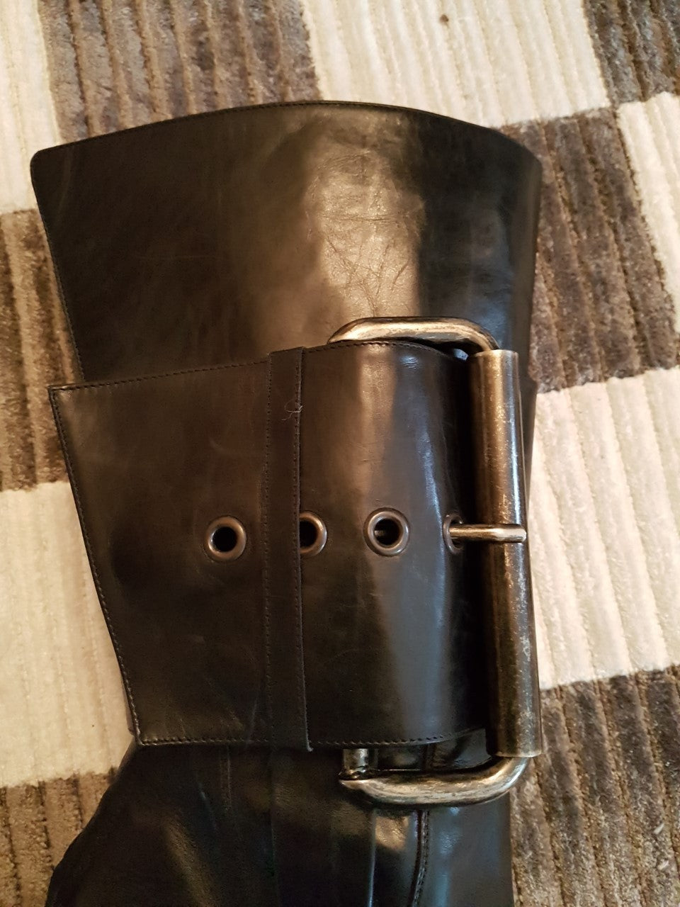 Brand New Authentic Manolo Blahnik Kid Leather Boots 39