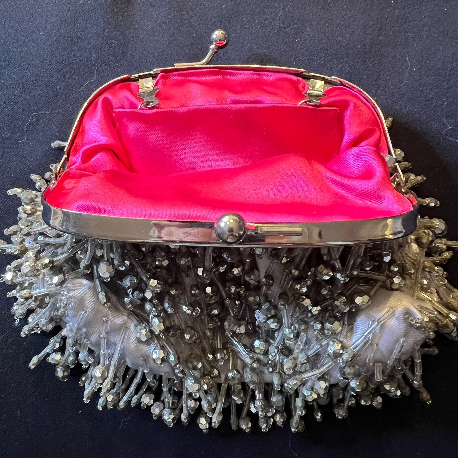 Vintage Silver Beaded Shoulder Bag Chain Strap Kiss Lock Evening Purse Clutch