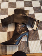 Brand New Authentic Manolo Blahnik Kid Leather Boots 39