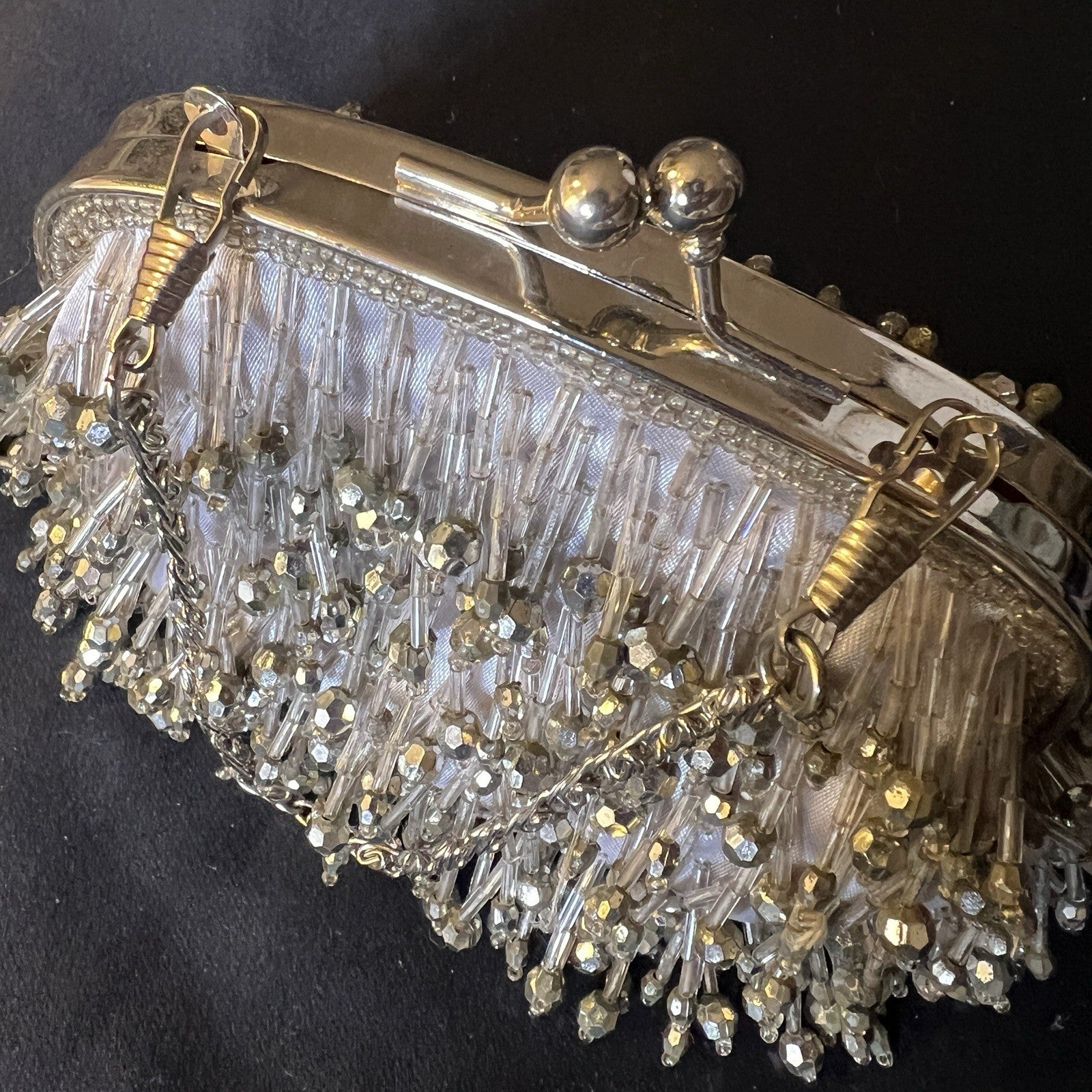 Vintage Silver Beaded Shoulder Bag Chain Strap Kiss Lock Evening Purse Clutch