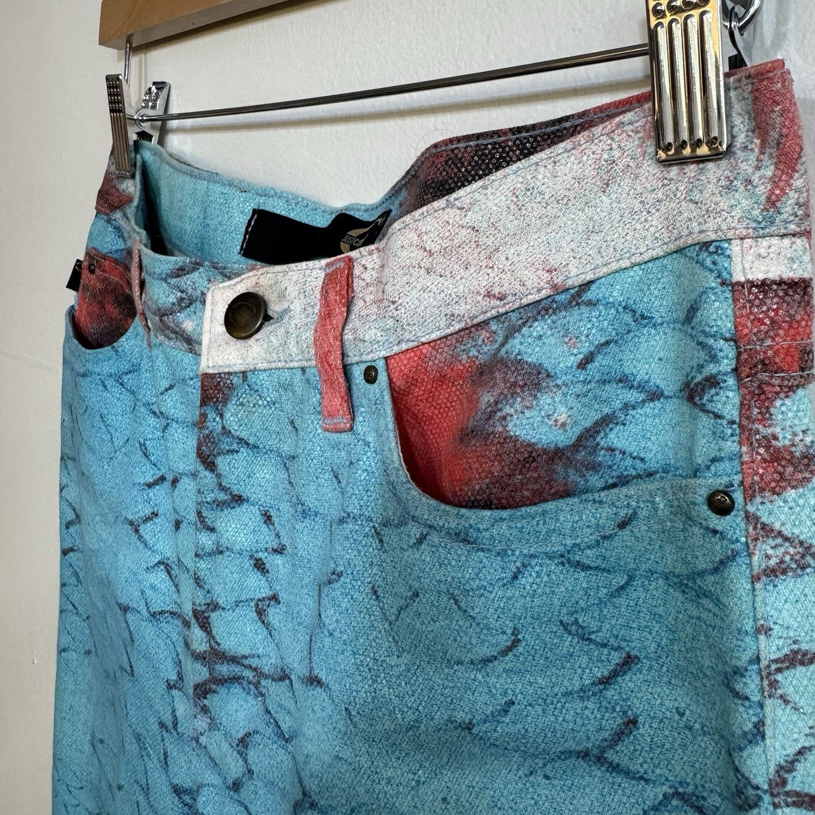 VTG ROBERTO CAVALLI SHIMMER FISH SCALE PRINTED BOOTCUT JEANS