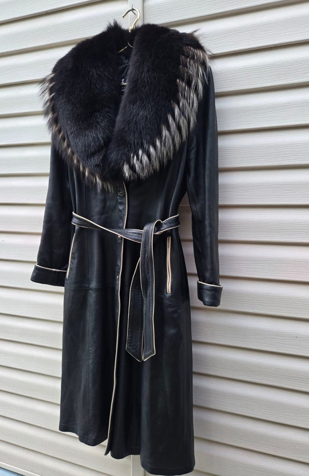 Vintage Y2K Black Leather Coat with Fox Fur Collar and Cuffs