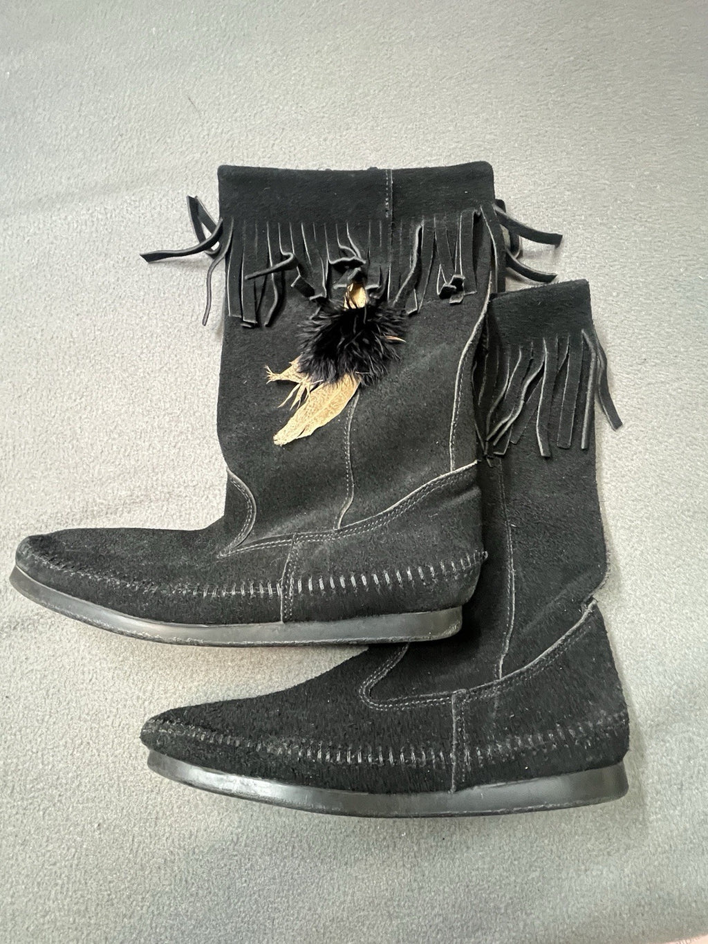 Minnetonka Fringe Boots Womens 9 Black Suede Pull On Moccasin Shoes
